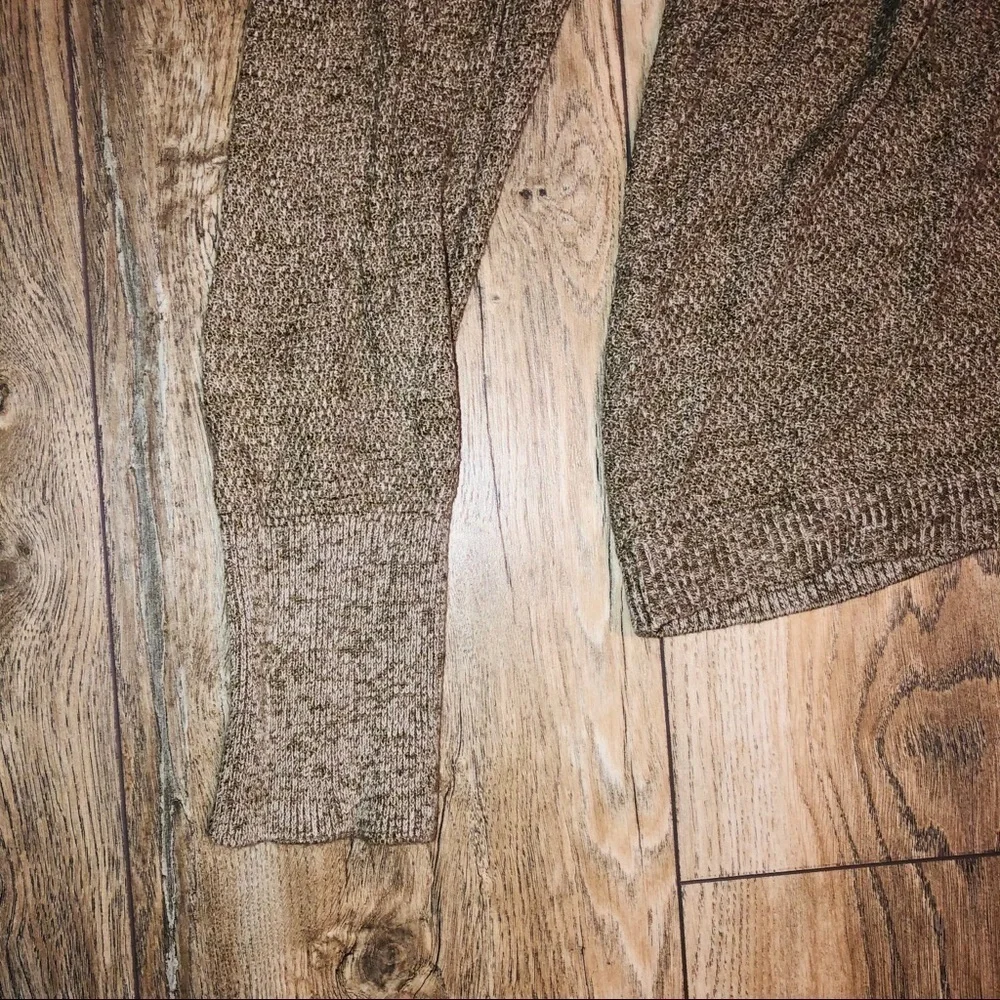 Banana Republic Tan Sweater - Picture 3 of 8